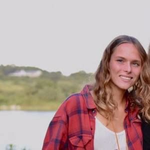 Meet your Posher, Caroline